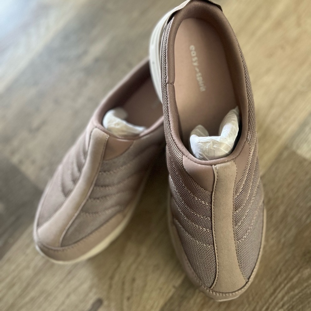 Casual Slip-On Sneakers - Easy Spirit size 10M